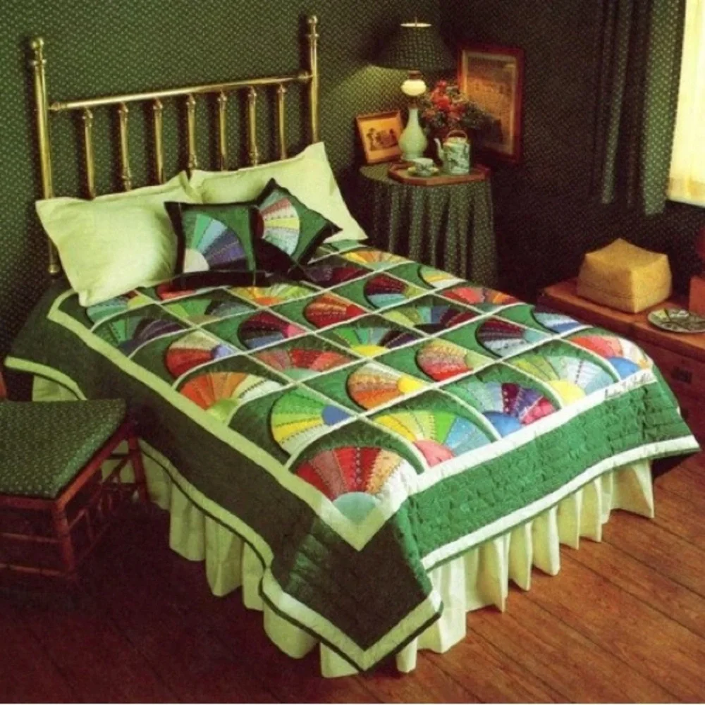 🤩 Vintage Grandmother Queen SZ Satin Embroidered Fan Patchwork Handmade Quilt
